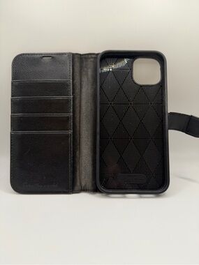 TUCCI iPhone 15 Plus Black Wallet Case 4 Card Holder